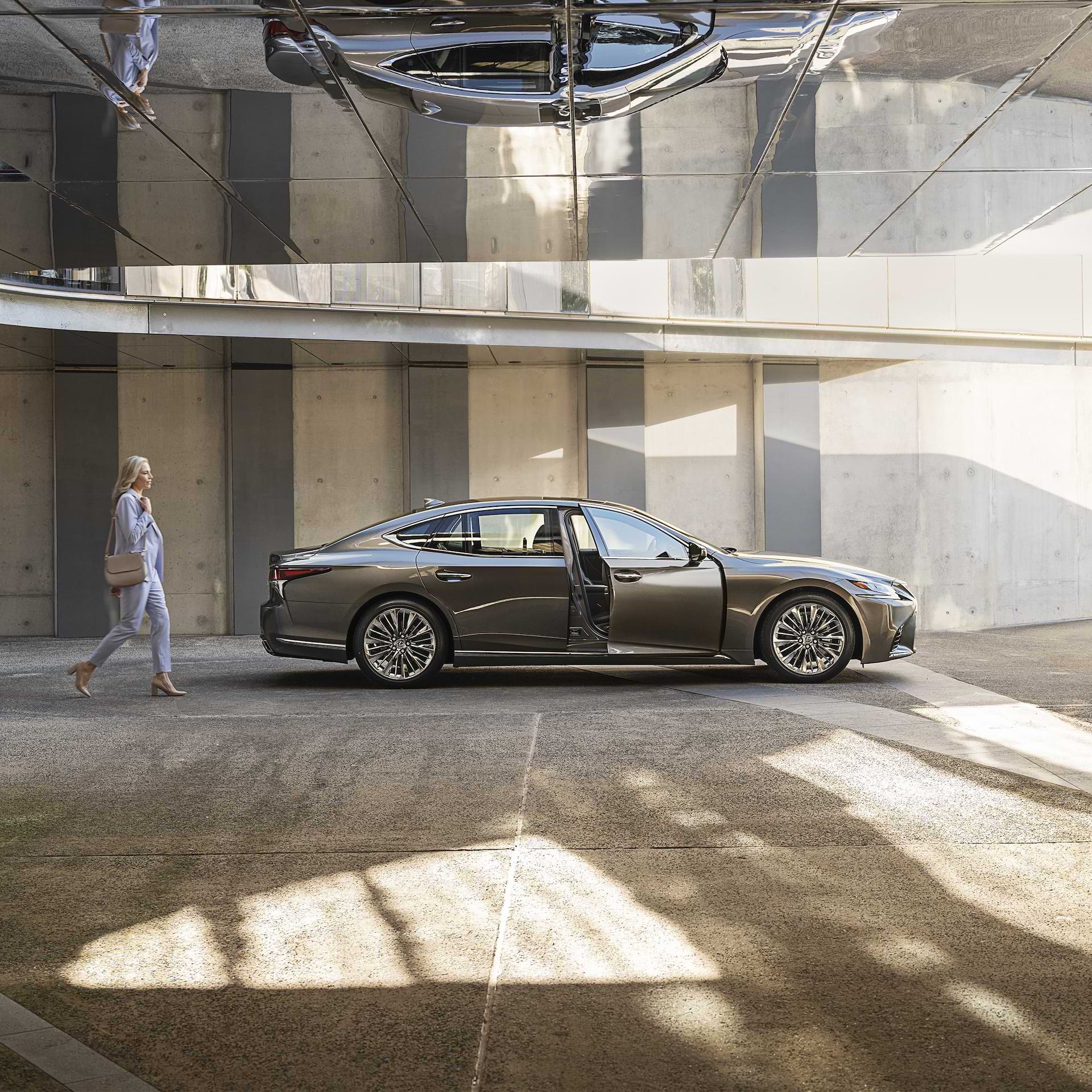 Chatswood New Cars Service Lexus