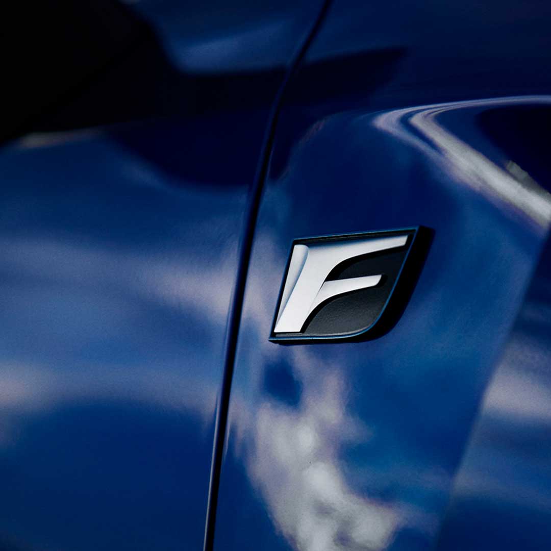 F performance badge